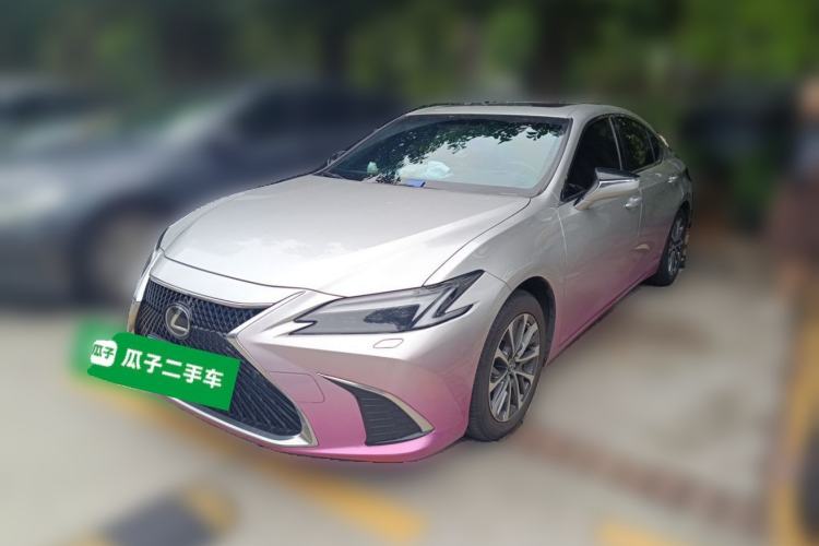 Used Lexus ES 2025 300h Deluxe Edition