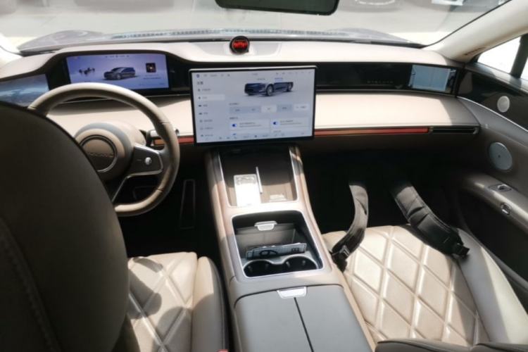 Used Hima Stelato S9 2025 Extended-Range Ultra Center Console