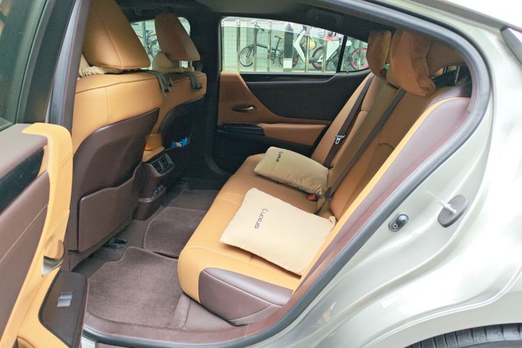 Used Lexus ES 2020 200 Excellence Edition Left Rear Seat