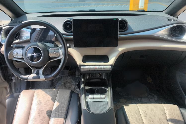 Used BYD Dolphin 2023 420 km Free Version
