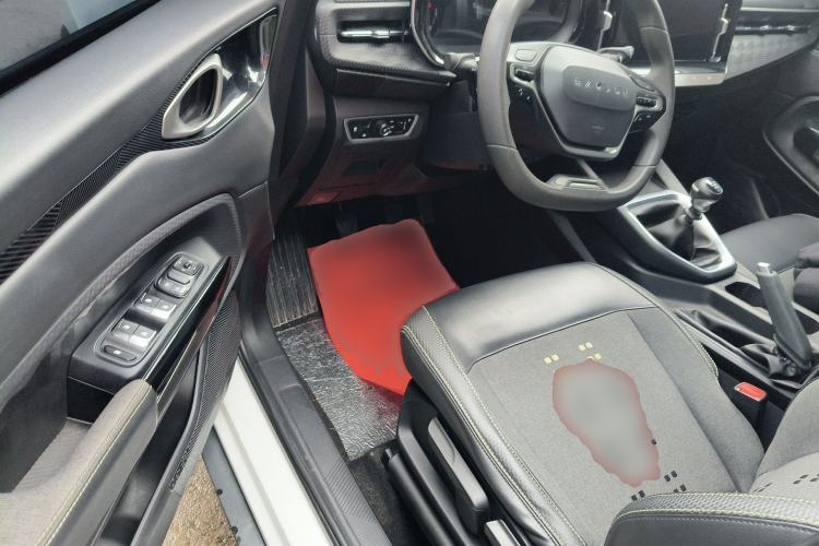 Used Baojun RM-5 2019 1.5T Manual Elite Version with 24-Hour Online Service 7 Seats