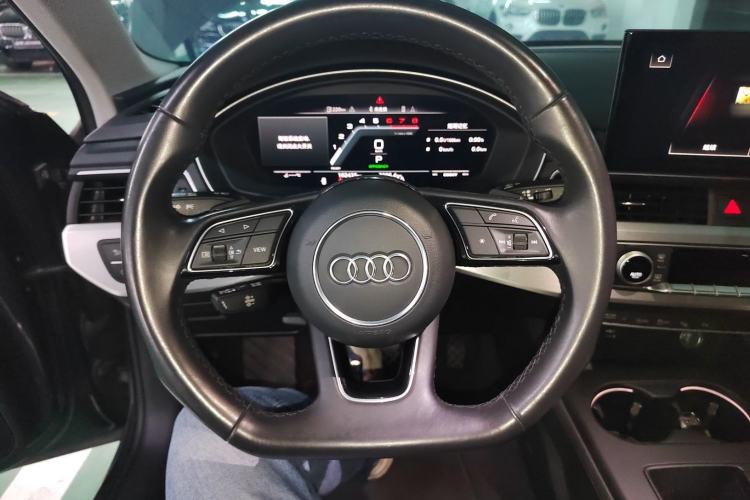 Used Audi A4L 2022 40 TFSI Luxury Dynamic Model
