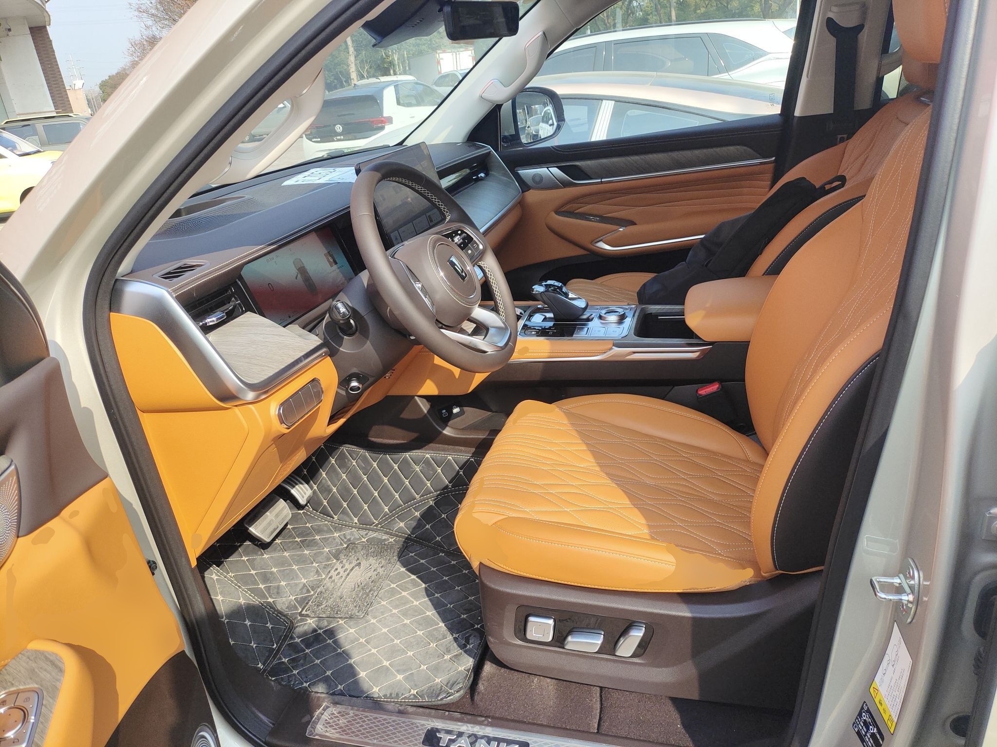 المقاعد الأمامية داخل السيارة