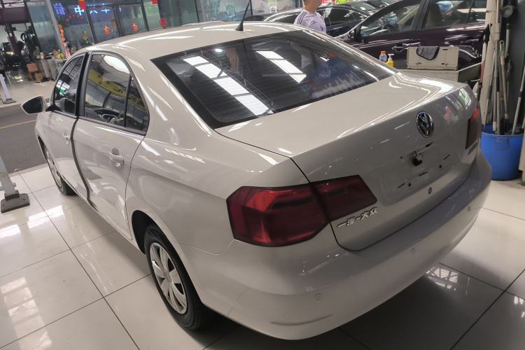 Used Volkswagen Jetta 2015 1.6L Manual Fashion Edition Rear Left 45 Deg