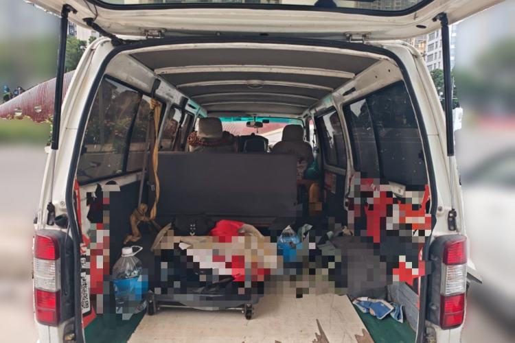 Used Jinbei Hiace 2011 2.0L 5th Generation Kuaiyunwang Standard Version 4G19 Trunk