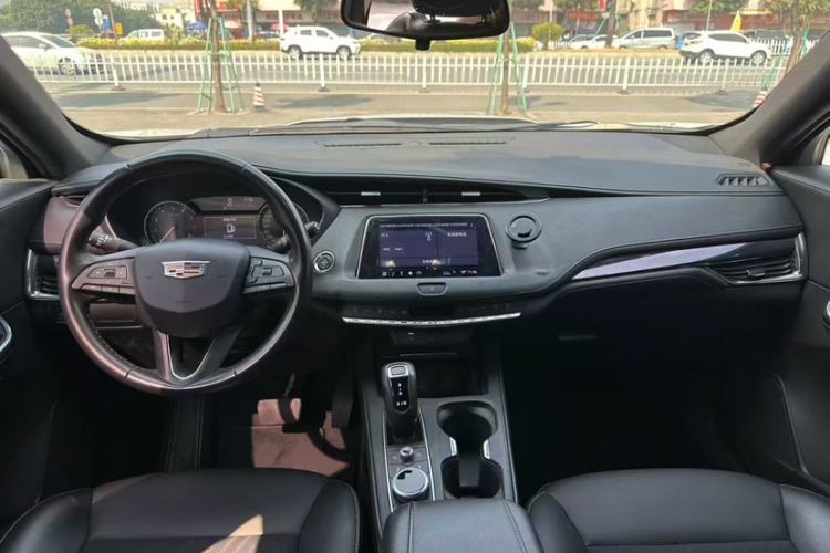 Used Cadillac XT4 2018 28T Two-Wheel Drive Tech Version