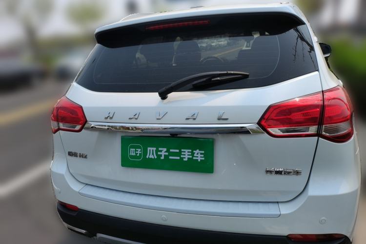Used Haval H2 2018 Chuanxiang Edition Blue Badge 1.5T Dual-Clutch Two-Wheel Drive Fashionable Model Rear