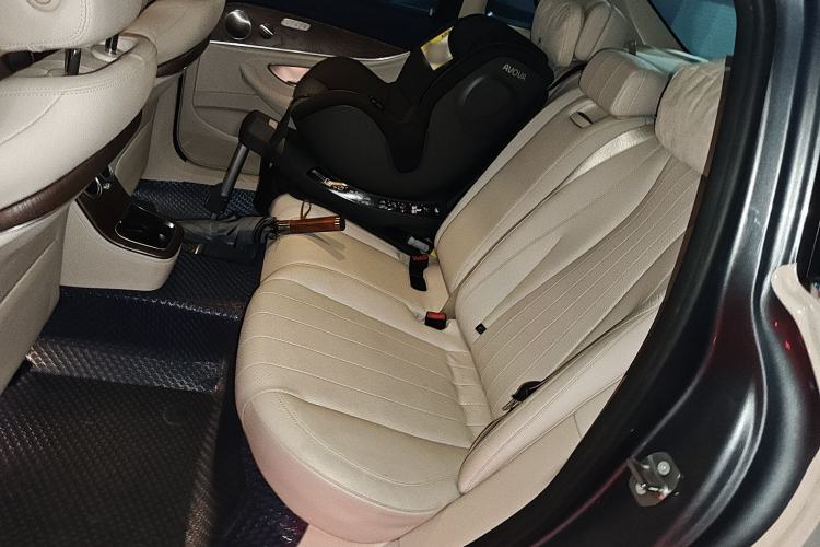 Used Mercedes-Benz E-Class 2021 E 260 L 4MATIC Left Rear Seat