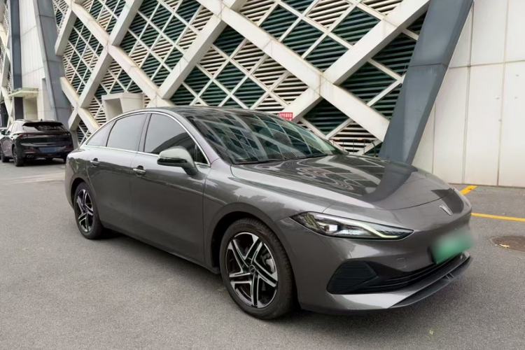 Used Roewe D7 2023 DMH 125km Superior Edition
