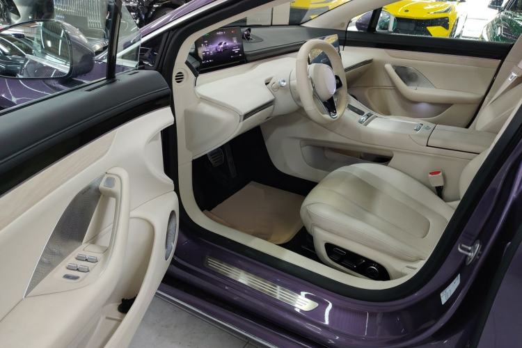 Used Hima Luxeed S7 2025 785 km Ultra