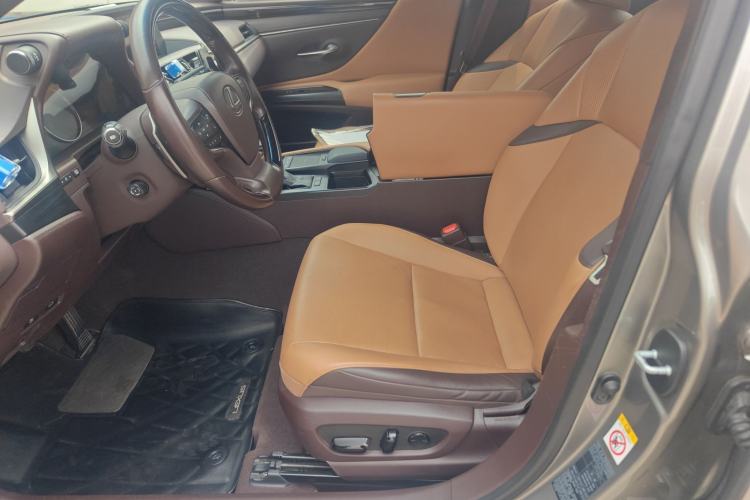 Used Lexus ES 2018 260 Luxury Edition China V Standard