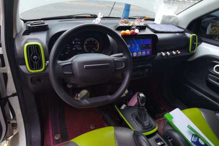 Used Roewe Clever 2021 302 km New Four-Seater Super-Efficient Version