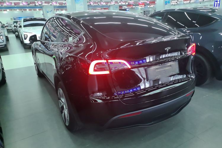 Used Tesla Model Y 2021 Long-Range All-Wheel-Drive Version