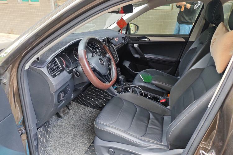 Used Volkswagen Tiguan L 2018 Revised Version 330TSI Automatic Two-Wheel Drive Comfort Edition Left Front Seat