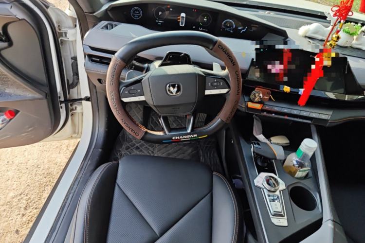 Used CHANGAN UNI-V 2022 1.5T Prestige Version
