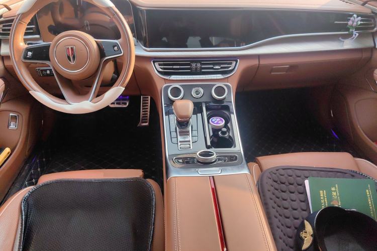 Used Hongqi H9 2020 Revised Version 2.0T Smart Connect Flagship Edition Center Console