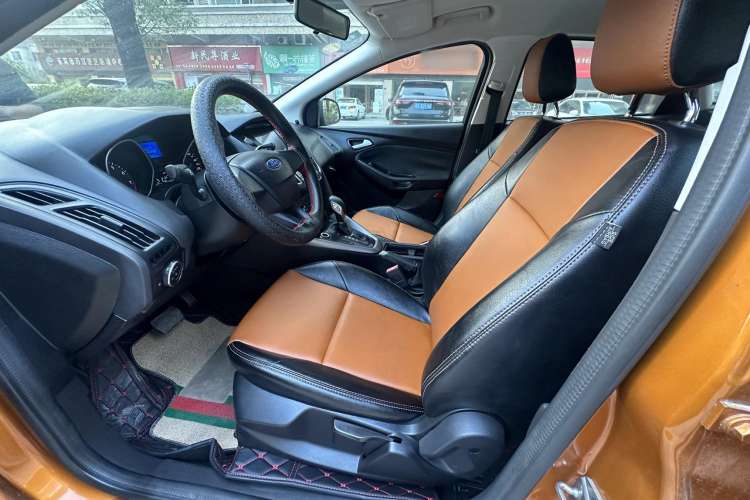 Used Ford Focus 2015 Hatchback 1.6L Automatic Comfort Model
