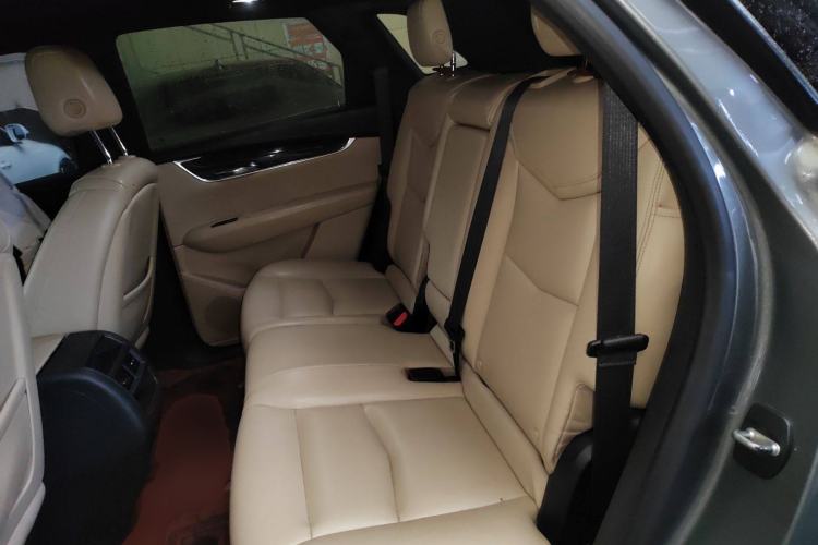 Used Cadillac XT5 2016 28T Four-Wheel Drive Tech Version Left Rear Seat