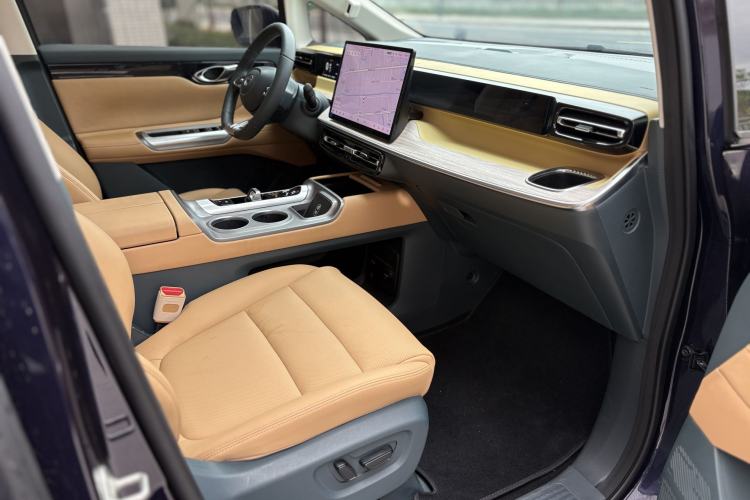 Used GAC Trumpchi E8 New Energy 2024 150km MAX Interior 10