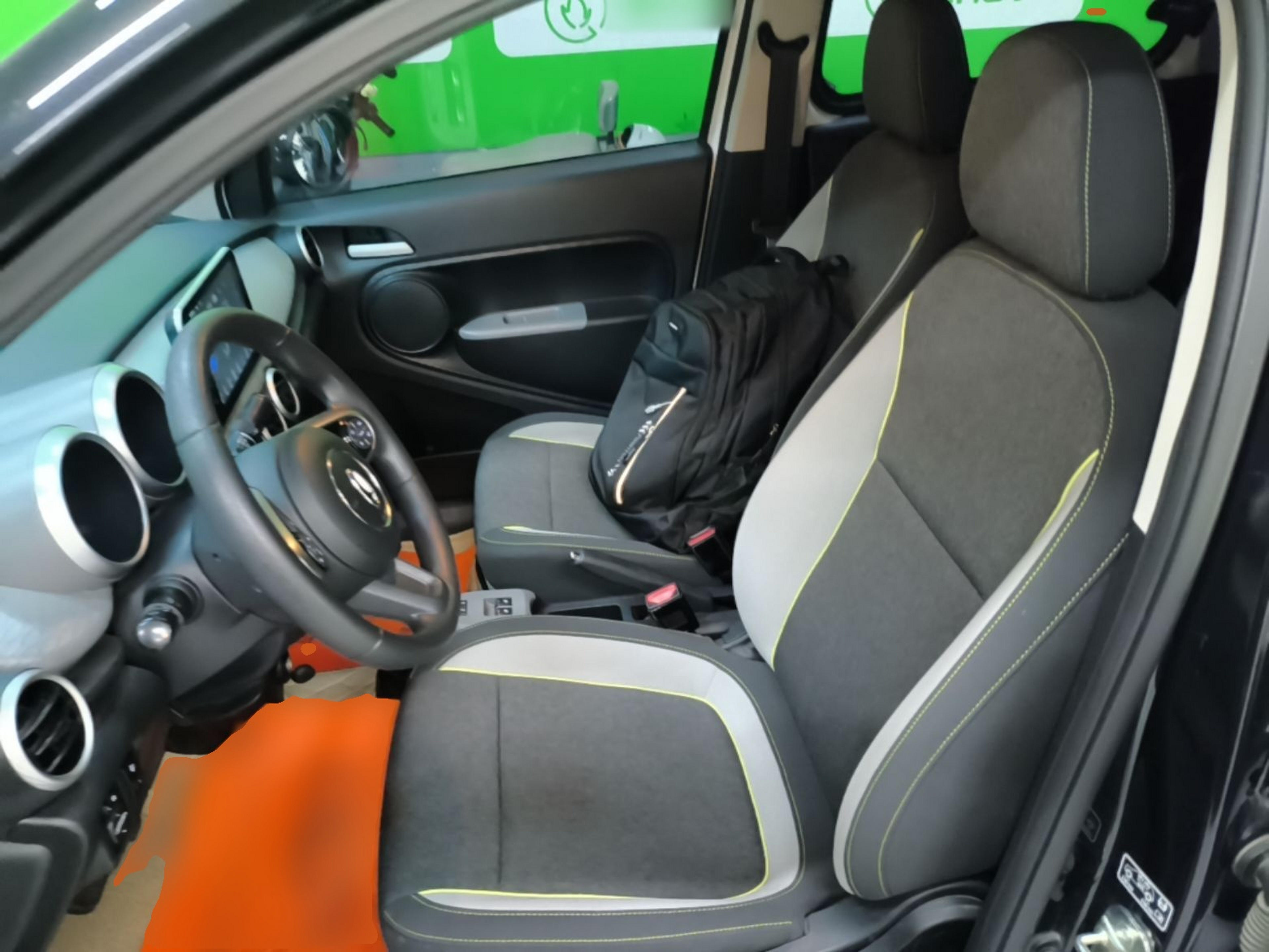 Interior delantero