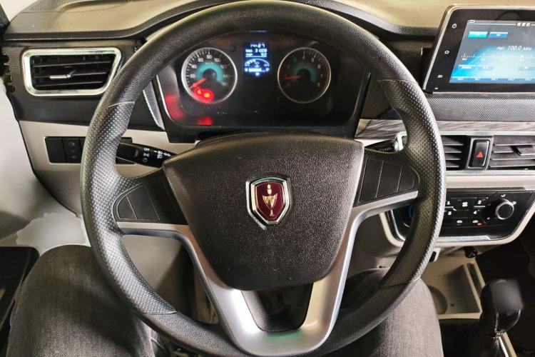 Used Jinbei New Hiace S 2023 1.5L Wealth Edition Van 2/5-Seater Air-Conditioned Model SWC15M