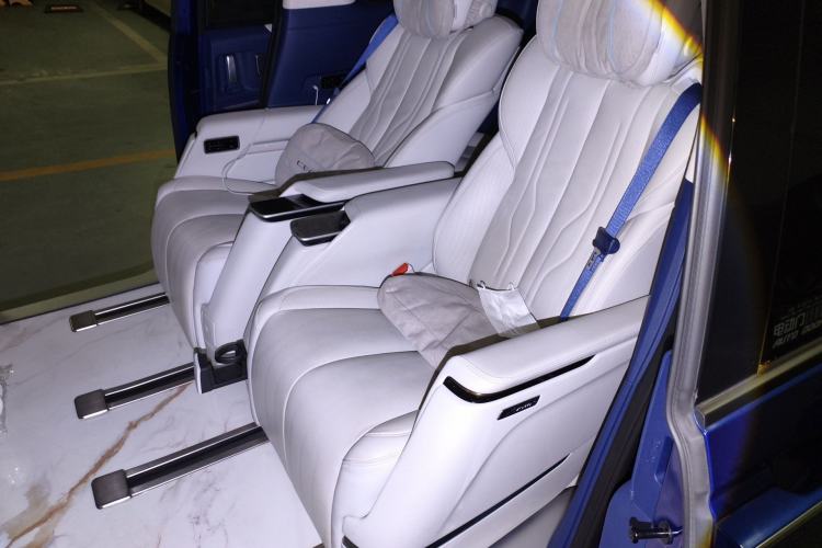 Used Buick Century 2023 2.0T Six-Seater Yinshi Edition Left Rear Seat