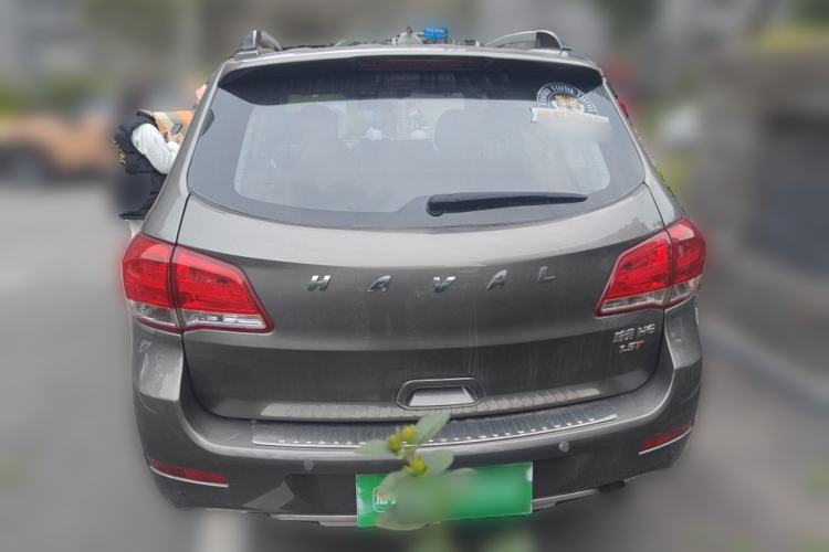 Used Haval H6 2015 Upgraded Model 1.5T Manual Two-Wheel Drive Elite Version