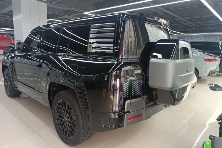 Used Yangwang U8 2023 Luxury Edition
