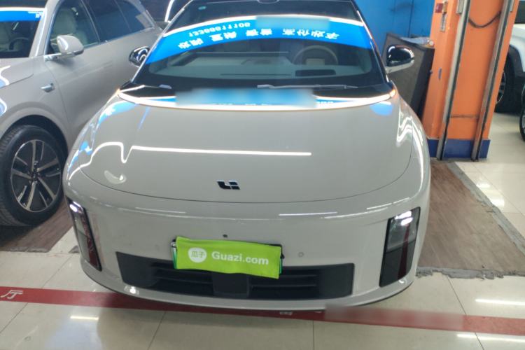 Used Li Auto i6 2025 Model Two-Wheel-Drive Standard Type
