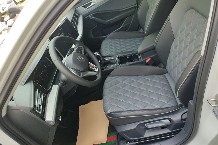 Used Volkswagen Sagitar 2024 300TSI DSG Excellence Edition Left Front Seat