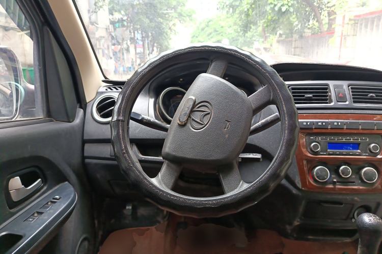 Used CHANGAN KAICHENG Ruixing M60 2020 1.5L Standard Version China VI 6-Seater DAM15KR Steering Wheel