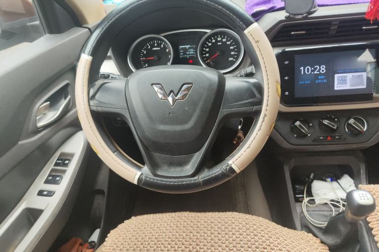 Used Wuling Hongguang 2018 1.5L S Comfort Model L2B