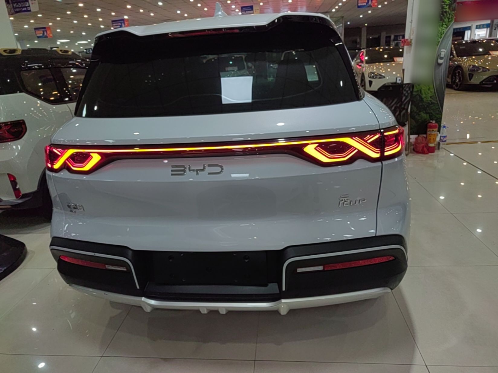 BYD Yuan UP 2025 Model 301KM Leading Version — снимка 5