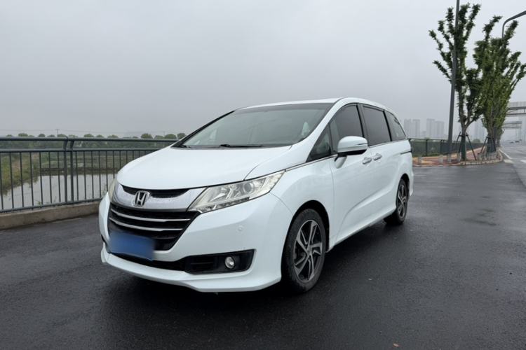 Used Honda Odyssey 2015 Revised 2.4L Luxury Edition