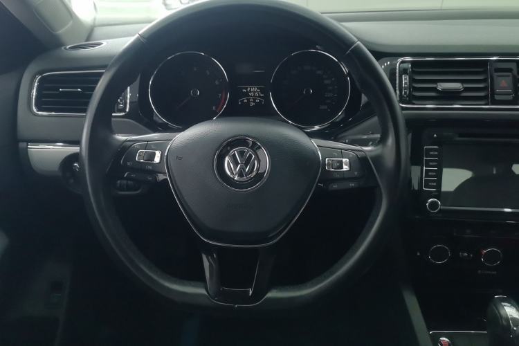 Used Volkswagen Sagitar 2017 1.6L Automatic Comfort Model
