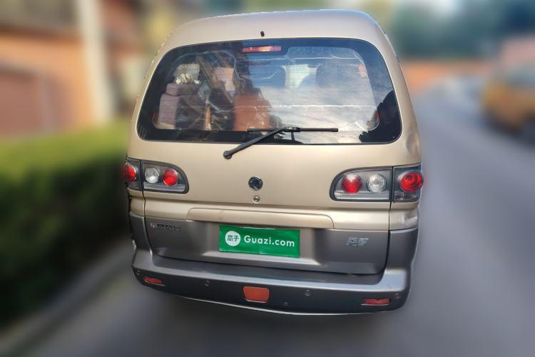 Used FORTHING Lingzhi 2013 M3 1.6L 7-Seater Luxury Model
