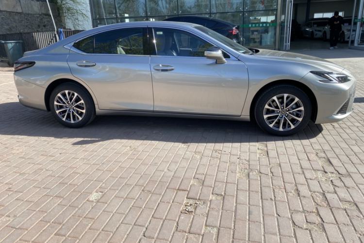Used Lexus ES 2025 200 Premium Edition
