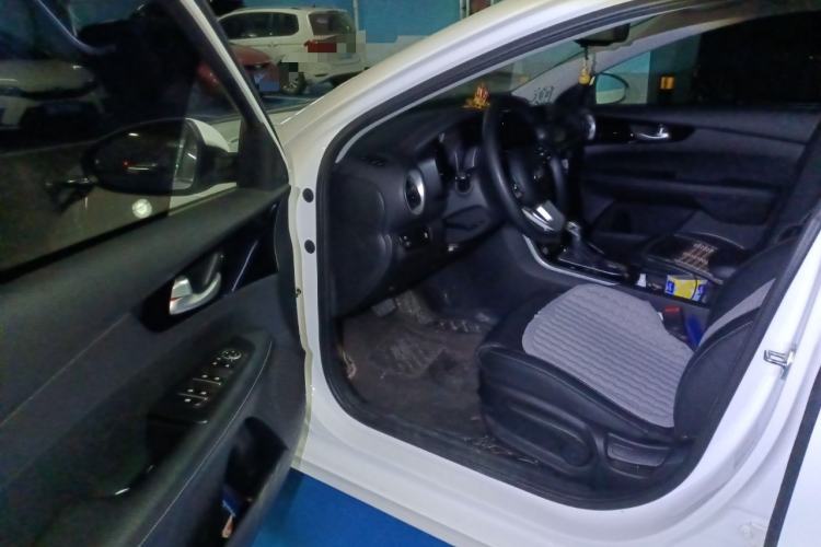 Used Kia K3 2020 1.5L CVT Smart Connect Edition Driver Seat