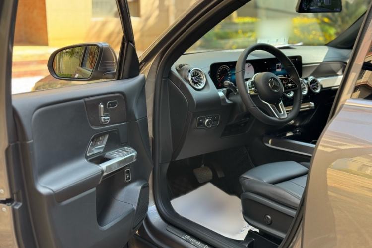 Used Mercedes-Benz GLB 2023 GLB 220 Fashion Model