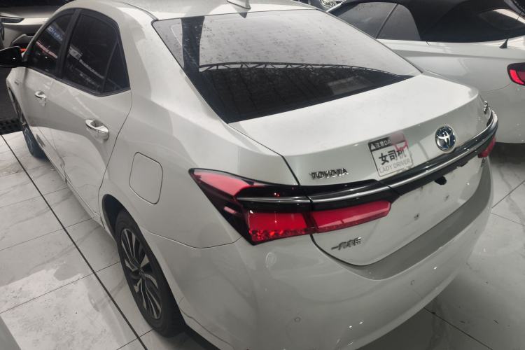 Used Toyota Corolla 2017 Revised Dual-Engine 1.8L E-CVT Elite Edition