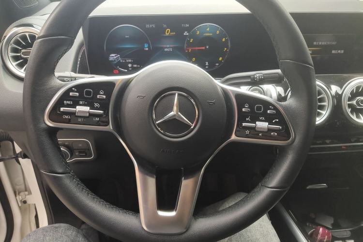 Used Mercedes-Benz GLB 2023 GLB 220 Fashion Model Steering Wheel