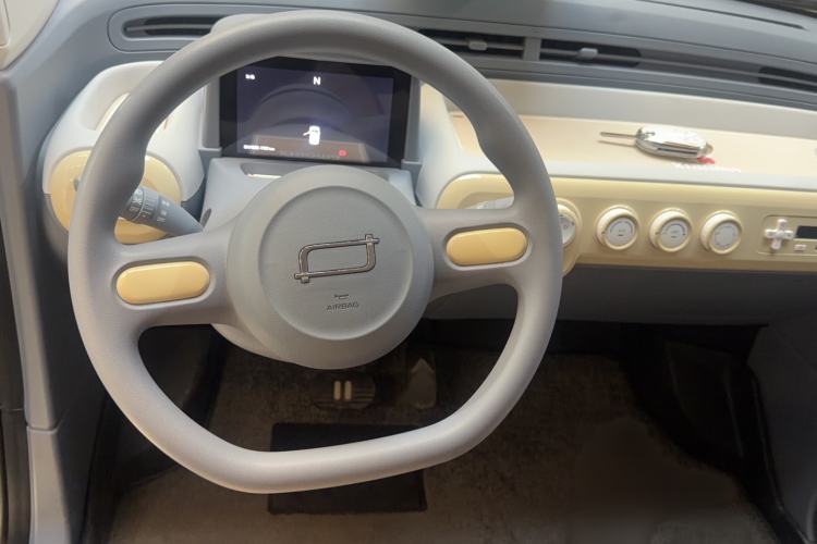 Used Bestune Pony 2025 222km Lightning Horse Audio And AC Panel