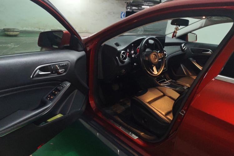 Used Mercedes-Benz GLA 2018 GLA 200 Fashion Model Driver Seat