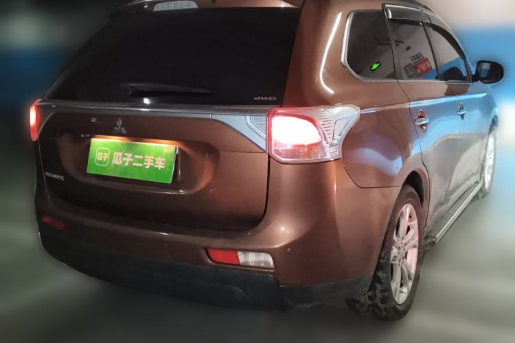 Used Mitsubishi Outlander 2013 2.4L 4x4 Luxury Navigation Edition 5 Seats
