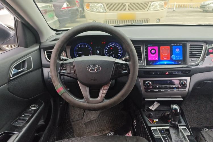 Used Hyundai Mistra 2014 1.8L Automatic Smart GLS Steering Wheel