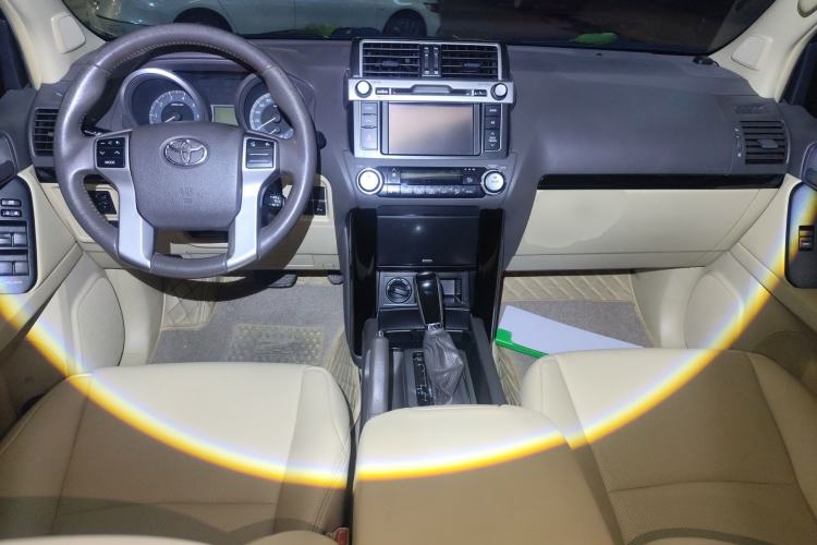 Used Toyota Prado 2014 2.7L Middle East Version Parallel Import Center Console