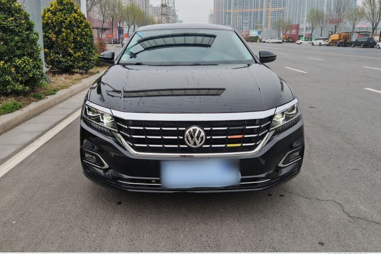 Used Volkswagen Passat 2020 330TSI Luxury Edition China VI Exterior 1