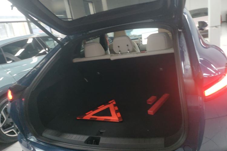 Used ONVO L60 2024 60 kWh All-Wheel Drive