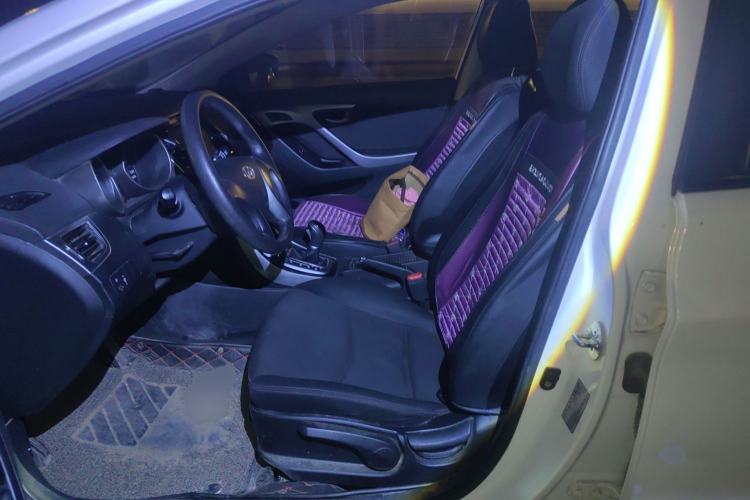 Used Hyundai Elantra (5th Generation / Langdong) 2016 1.6L Automatic Smart Version