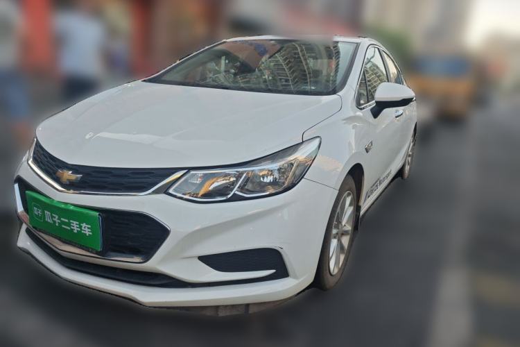 Used Chevrolet Cruze 2018 Hatchback 320 Automatic Pioneer Sunroof Edition